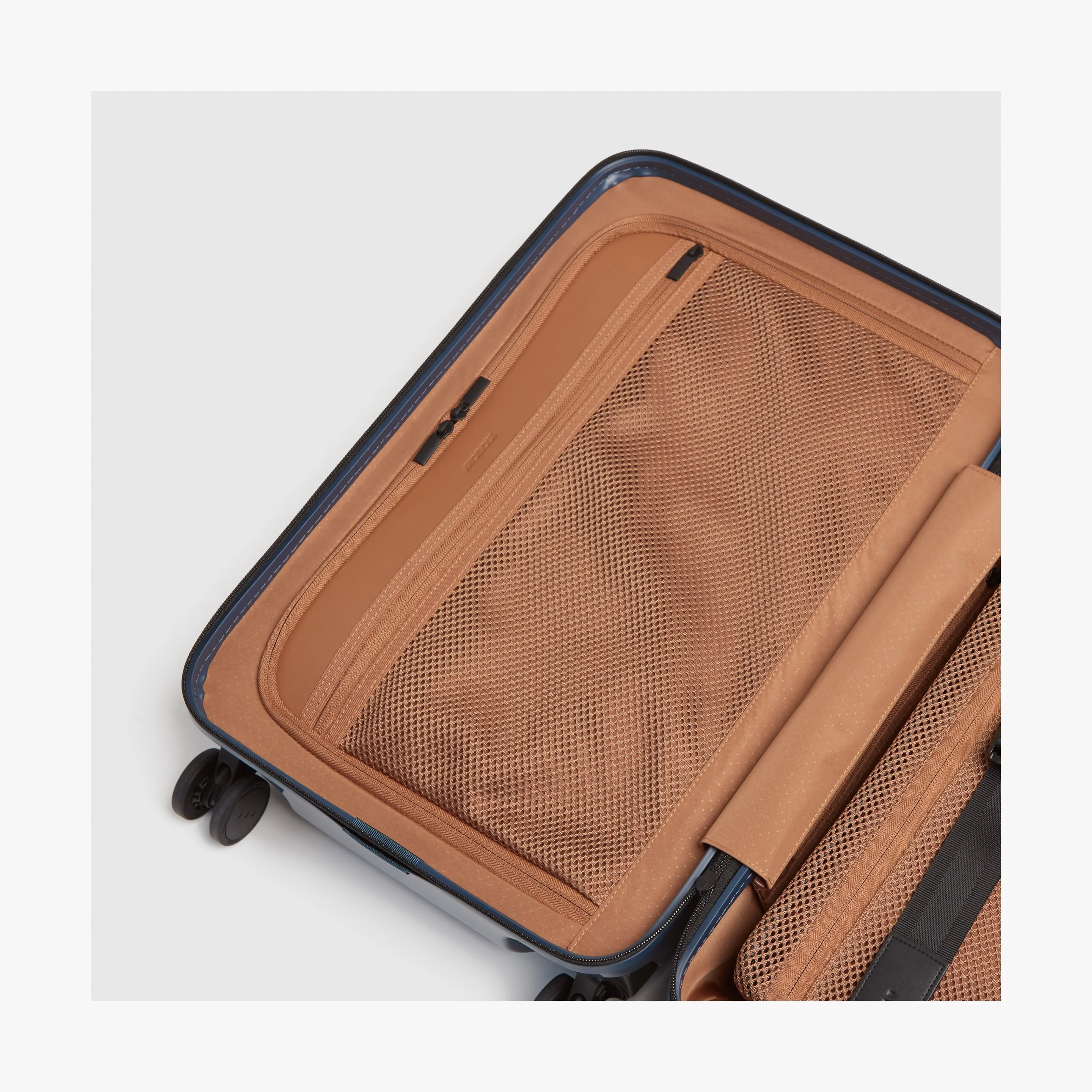 Carry-On Pro Plus - Image 138